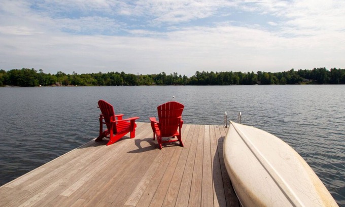 Lake of Bays Cottage | Tranquility on Tooke Lake