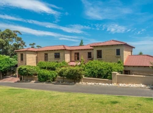 Somerset West Apartment | Tranquility Studio Apartment