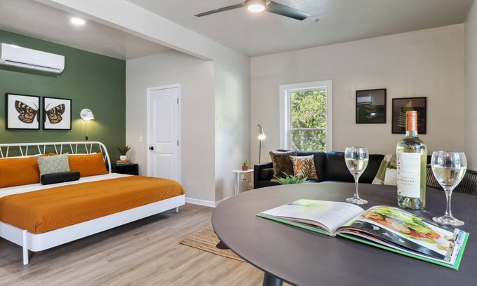 Savannah House | Tranquility Terrace Studio
