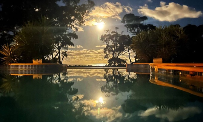 Crescent Head House | Tranquillo · Boutique coastal retreat overlooking the ocean with pool/spa