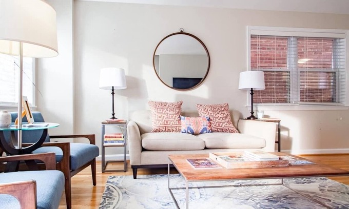 Old Town West House | Transit-Friendly Home/Old Town/Parking