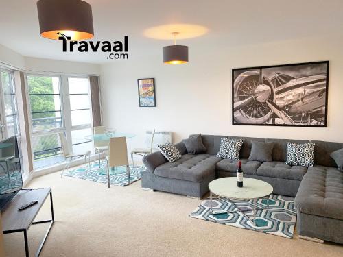 Rushmoor District Apartment | Travaal.©om - 2 Bed Serviced Apartment Farnborough