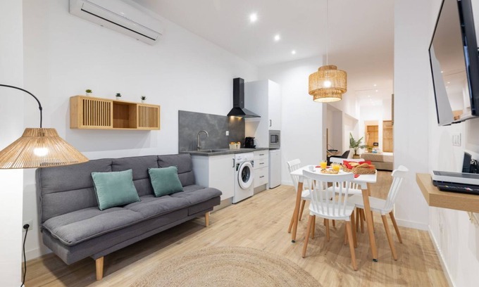 Montolivet Apartment | Travel Habitat Ruzafa Loft 5 WIFI+AACC