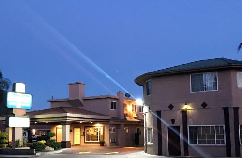 Merced Hotel | Travel Lodge by Wyndham Merced Yosemite