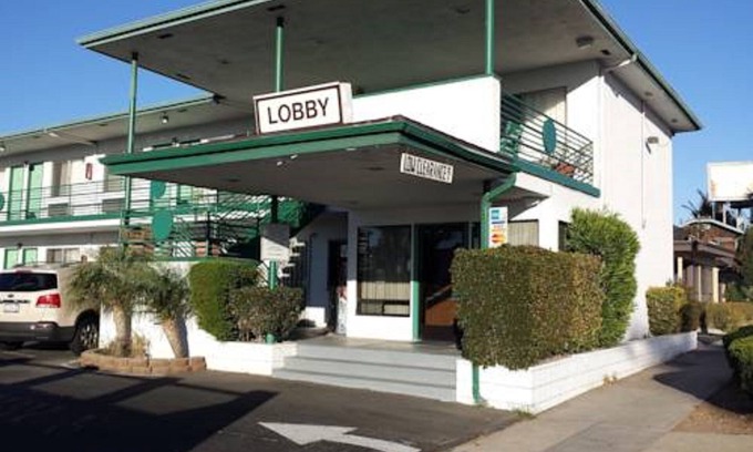 Ventura Hotel | Travelers Beach Inn