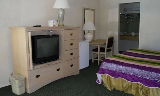 Reno/Tahoe Airport Hotel | Travellers Inn