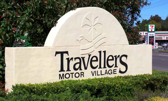 Mayfield West Hotel | Travellers Motor Village