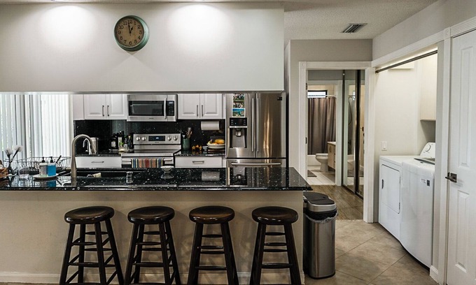 Hobe Sound House | Travelling Nurse/Professional Townhouse in Hobe Sound near Cleveland Clinic