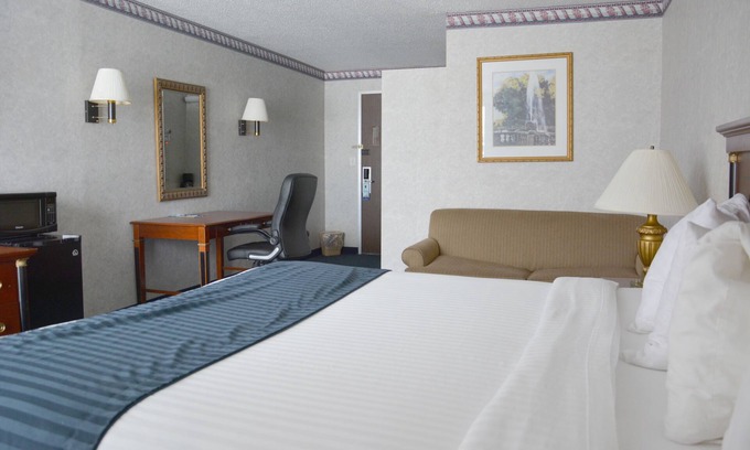 Milwaukee Hotel | Travelodge by Wyndham Milwaukee