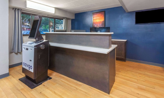 Peoria Hotel | Travelodge by Wyndham Peoria