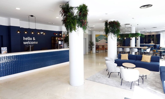 Coslada Hotel | Travelodge Madrid Coslada Aeropuerto
