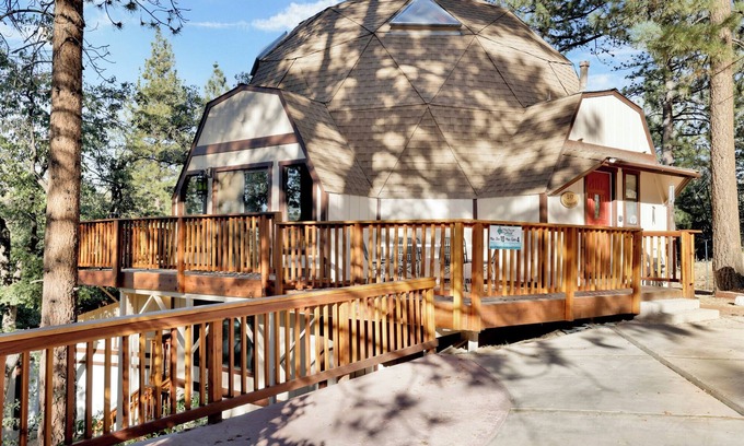 Moonridge Cabin | Travertine Dome Home in Big Bear | Fun-Packed Mountain Chalet