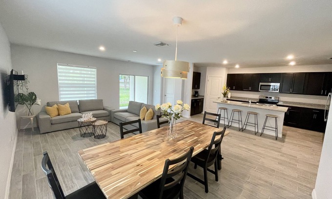 Port Saint Lucie House | Treasure Coast Retreat 3 bedroom duplex home