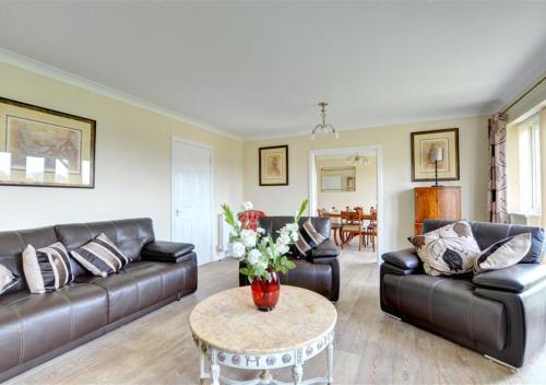 Dyffryn Ardudwy Apartment | Tredegar