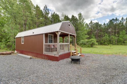 Higden House | Tree-Lined Higden Retreat Close to Parks and Trails