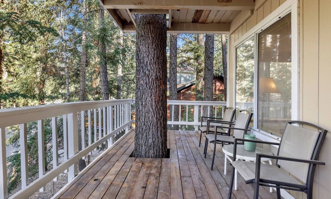 Upper Moonridge Cabin | Tree TOP Views #2060