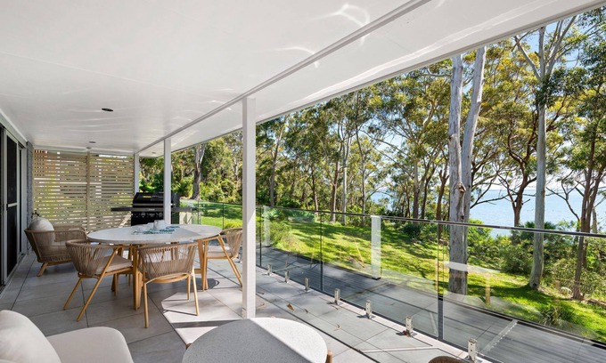 Soldiers Point Apartment | Tree Tops 79B Upstairs - Contemporary top floor apartment on the waterfront