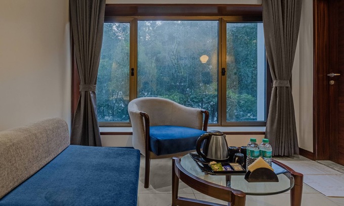 Pune Hotel | Treebo Regency - Bund Garden, Dhole Patil Road