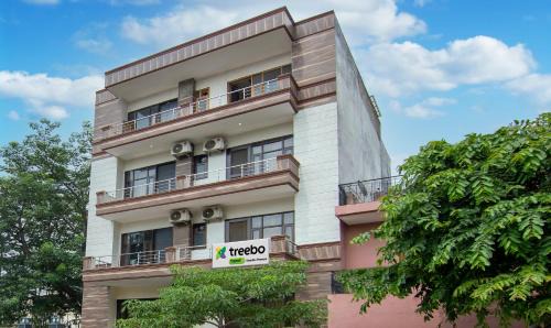 Noida Hotel | Treebo Swastika Premium