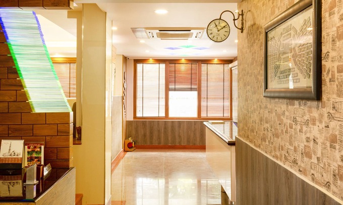 Kochi Hotel | Treebo The Qasr