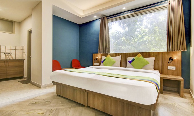 DLF City Hotel | Treebo Trend Mall View