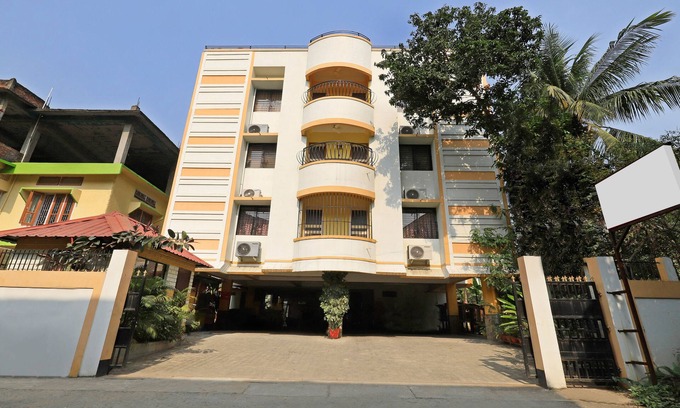 Sualkuchi Hotel | Treebo Umal Homestay Ganeshguri