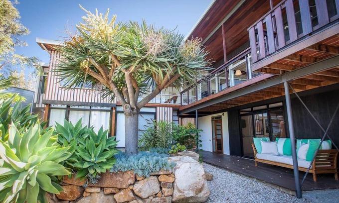 Eagle Bay House | TreeHaus I Private Properties