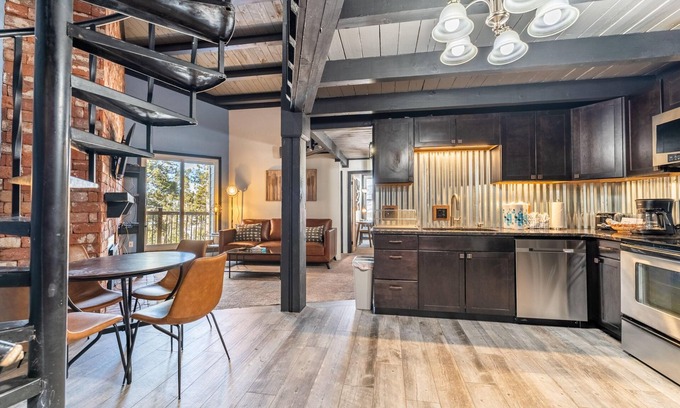 Wildernest Apartment | Treehouse #301, Building A by Summit County Mountain Retreats