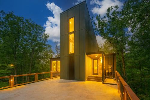 Pittman Center House | Treehouse Retreat