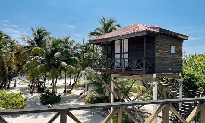 San Pedro Apartment | Treehouse W/Sea View @ North Beach Retreat