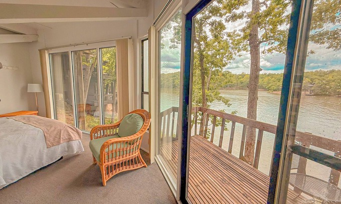 Village of Four Seasons House | Treetop Village30-2Bed/2Bath/Lakefront/Lakeview/Pools/Dock/6-8PP-Four Seasons Area