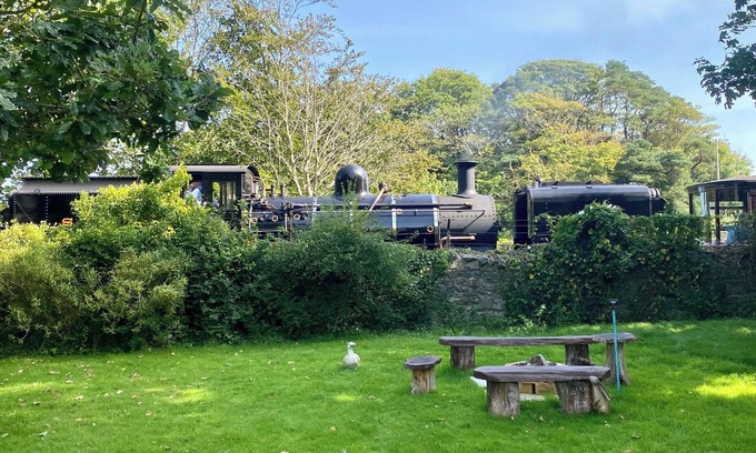 Porthmadog Cottage | Treetops Flat