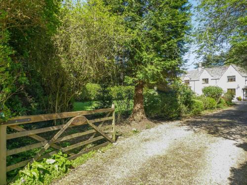 Rodborough House | Treetops