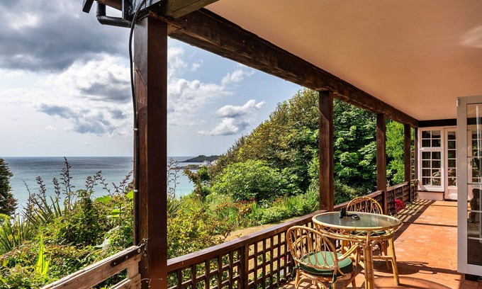 Coverack House | Tregatreath by Interhome