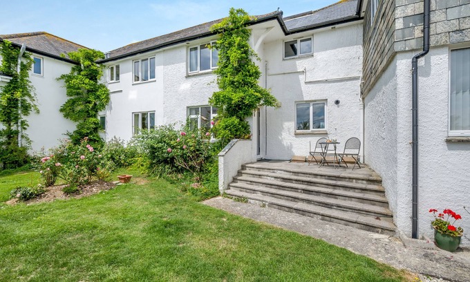 St Merryn Apartment | Tregudda - One Bedroom Apartment, Sleeps 2
