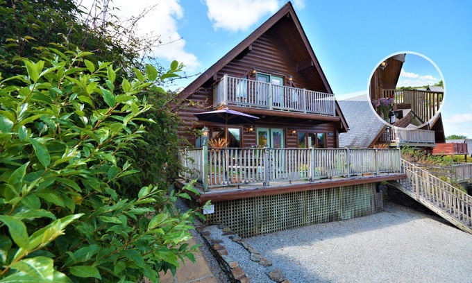 Little Petherick House | Trelowen - Three Bedroom House, Sleeps 6