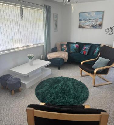 Scurlage Apartment | Trem-y-mor, 6 Gower Holiday Village