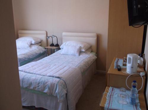 Bridgend House | Tremains Guest House