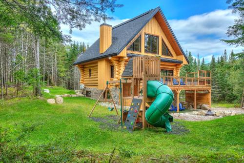 Lac Superieur Village Ski Chalet | Tremblant chalet O-Spa