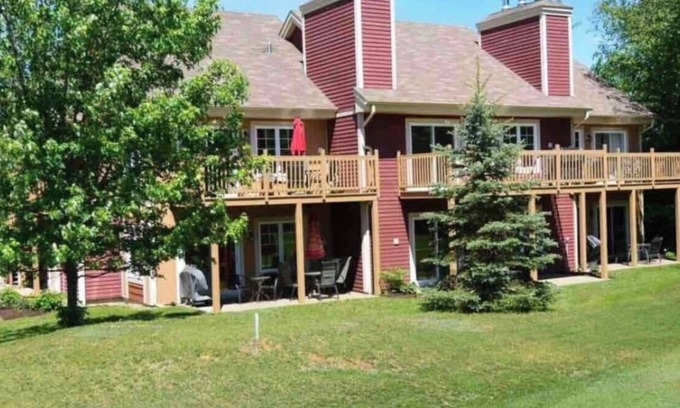 Mont-Tremblant House | Tremblant Ski-Golf Oasis with views🎿⛳️