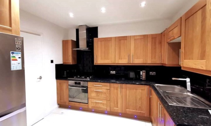 South Camberwell House | Trendy 1 Bed Home In Peckham - Sleeps Up To 4