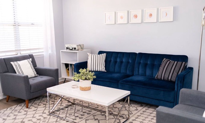 Athens Condo | TRENDY 2 BR CONDO ON S. MILLEDGE. CLEAN AND CLOSE TO EVERYTHING!/2