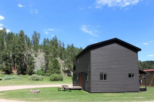 Rapid City House | Trendy and Spacious Cabin Surrounded by Nature in Rapid City, South Dakota