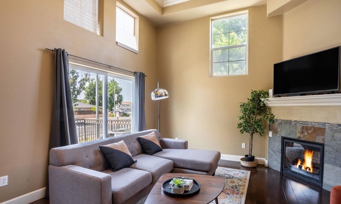 Fremont House | Trendy Fremont 3BR w/Garage & Balcony, nr Park + Trail, by Blueground