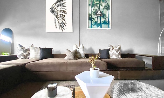 Richmond North House | Trendy NYC Style Warehouse