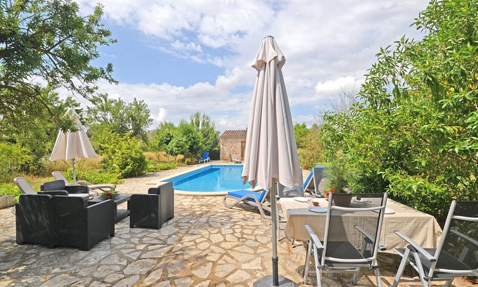 Buger Cottage | TRESCO - Country house with swimming pool in Buger