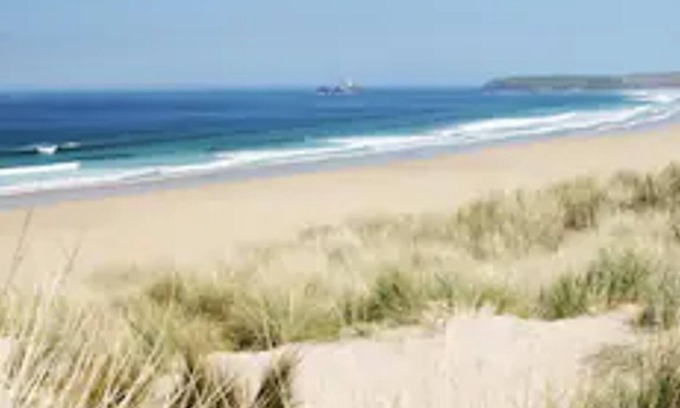 Hayle House | Trevithick Cottage Sleeps 6, Dog Friendly, Parking