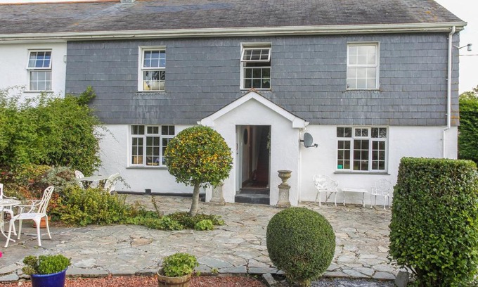 Wadebridge Bed & Breakfast | Treweens