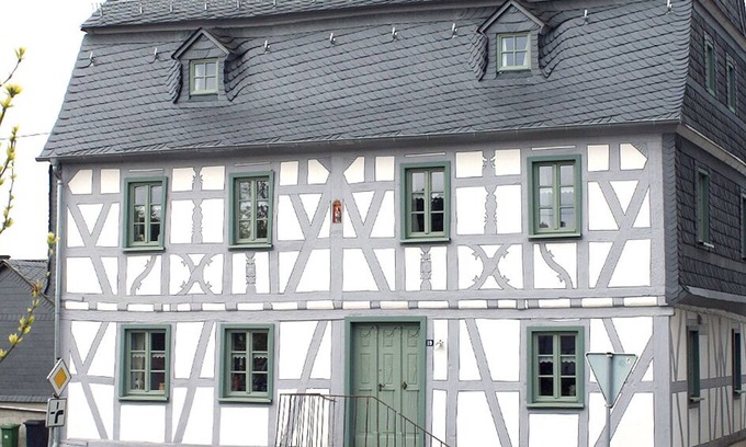 Beltheim House | 'Tribune of Three' - elaborately restored half-timbered house for 24 pers