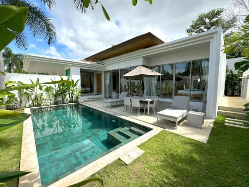 Choeng Thale Villa | Trichada Tropical pool villa by Lofty